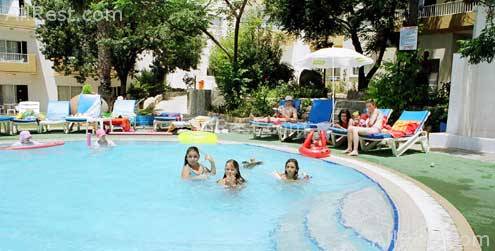 Mayfair Hotel & Apartments 24